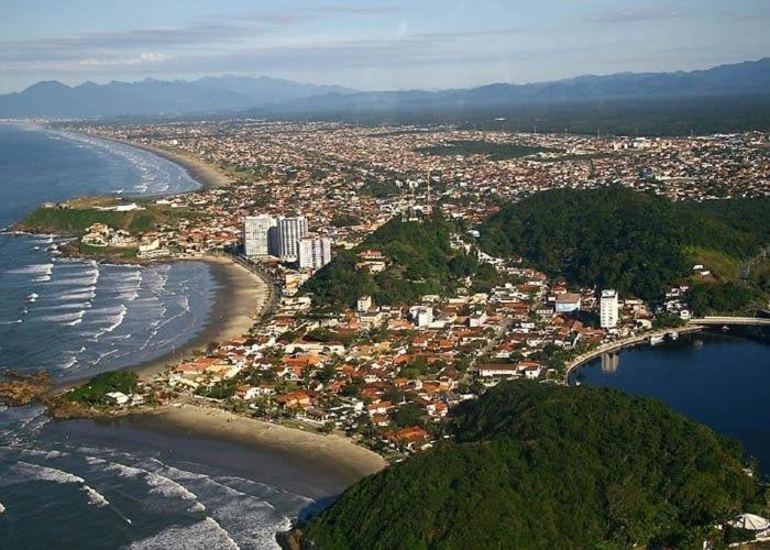 Pousada Ramos Na Areia Hotel Itanhaem Ngoại thất bức ảnh