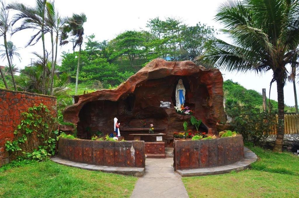 Pousada Ramos Na Areia Hotel Itanhaem Ngoại thất bức ảnh